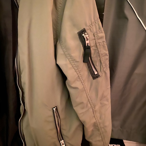 Bomber jacket - Picture 2 of 4